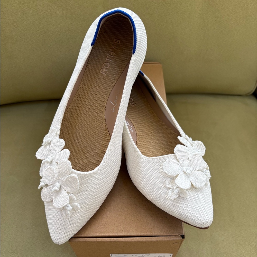Rothy's White Petal Point ll Floral Flats size 9.5